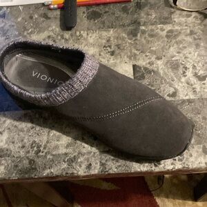 Vionic shoes